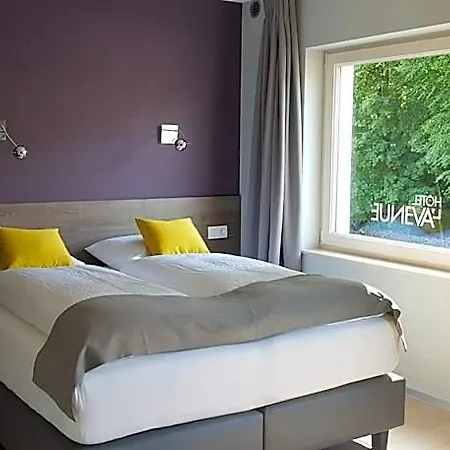 L'avenue 3*
